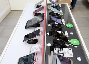 Europsko tržište pametnih mobitela u padu, dominiraju dvije marke i skuplji modeli