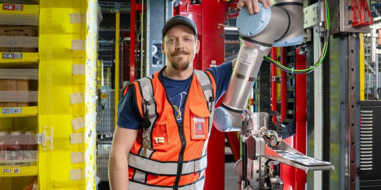 FOTO: Predstavljen Vulcan – prvi robot s osjetom dodira