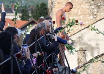 FOTO Skok sa Starog mosta otvorio konferenciju ‘Mostar 2025.’ povodom 20 godina UNESCO statusa