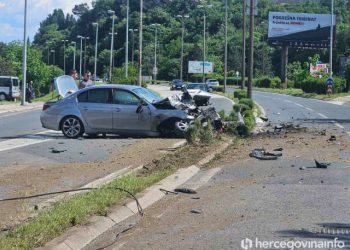 FOTO Teža prometna nesreća u Mostaru