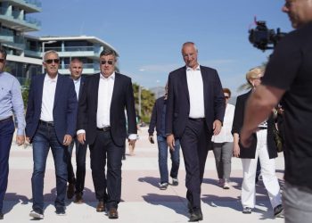 FOTO/VIDEO Puljak i Ivošević ‘proveli’ Milanovića po Žnjanu: “Ovo je netko trebao dovesti u red”