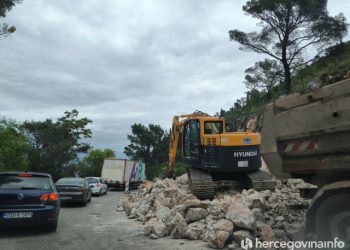 FOTO/VIDEO Radovi na Kobiloviči, prometuje se usporeno uz naaizmjenično propuštanje vozila