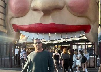 Footy Star čini da se bomba kreće nakon što je optužen za niz ozbiljnih kaznenih djela u obitelji