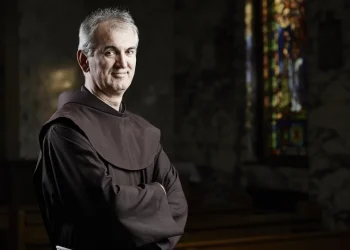 Fra Jozo Grbeš o knjizi “Krvlju opečaćeni za nebo”