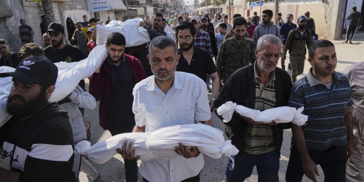 Gaza Aid je zastala dok izraelski štrajkovi ubijaju najmanje 82 usred upozorenja o gladi