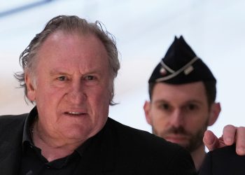 Gérard Depardieu kriv za seksualno zlostavljanje, prima suspendiranu kaznu