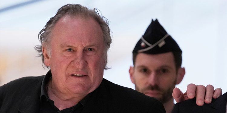 Gérard Depardieu kriv za seksualno zlostavljanje, prima suspendiranu kaznu