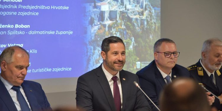 Glavina: Povećali smo sredstva za hitne službe za 20 posto