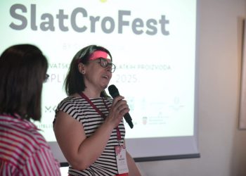 Gostujuću izložbu SlatCroFesta otvorio je gradonačelnik: “Ovakve manifestacije su jako važne za grad”