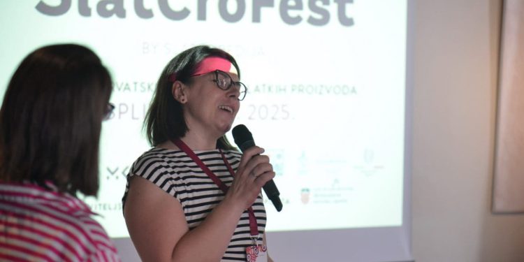 Gostujuću izložbu SlatCroFesta otvorio je gradonačelnik: “Ovakve manifestacije su jako važne za grad”