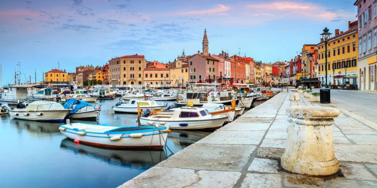 Hoće li primorska mjesta ovog ljeta ostati bez tradicionalnih ribarskih večeri?