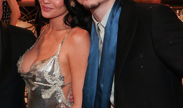 Insajderi otkrivaju popis Timothee Chalamet-a za promjenu života Kylie Jenner … i ‘zamka’ koja bi mogla okončati njihovu romansu