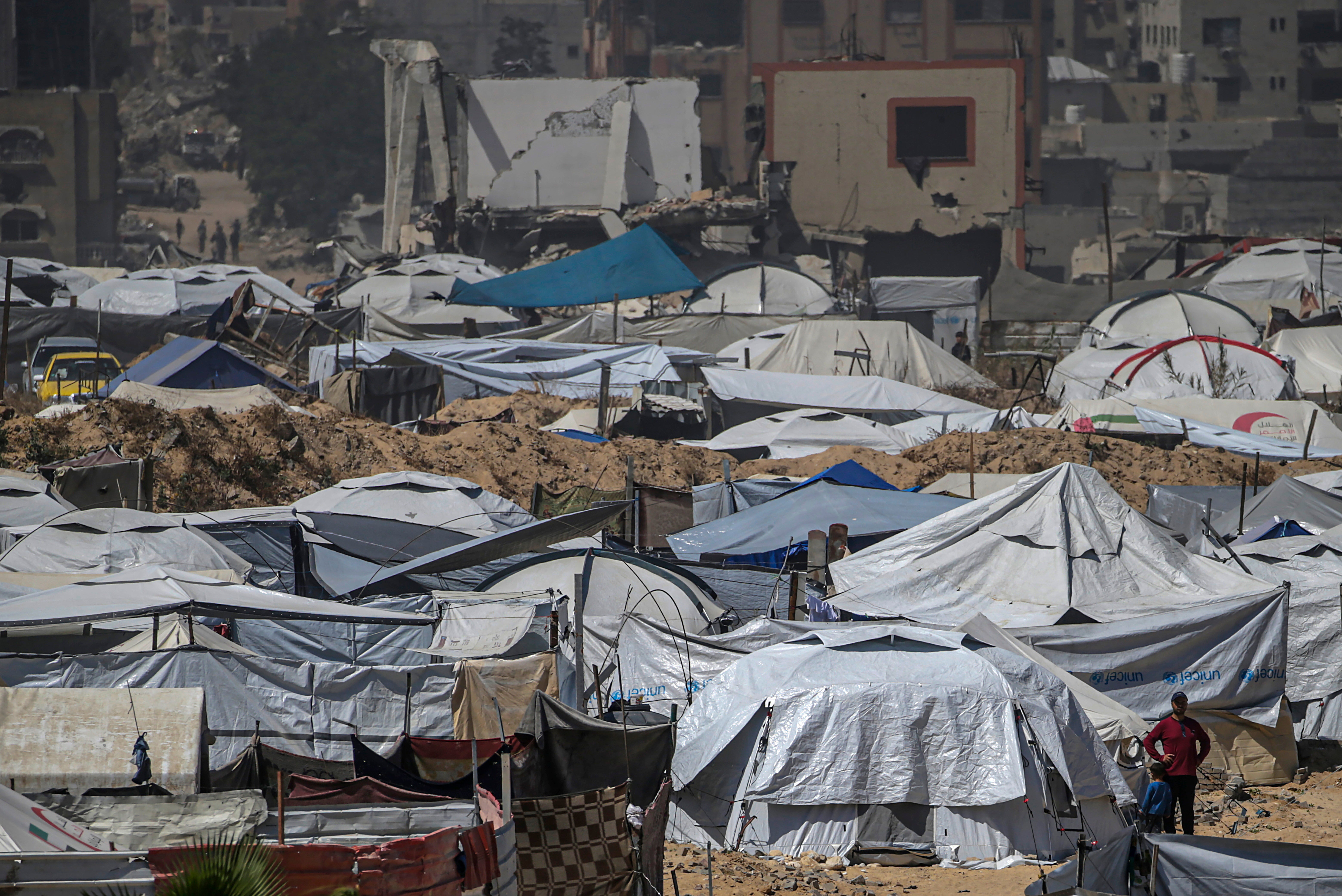 Šatori koje su postavili raseljeni Palestinci u blizini grada Gaze