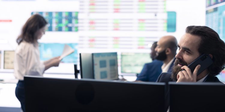 Investitori oprezni, burze stagniraju pred Fedovom objavom