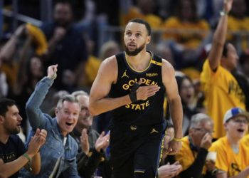 Istaknuti za NBA doigravanje: Golden State-Houston 107-115