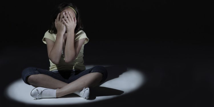 Istraživač dječjeg pornografije za bivšeg izlaska počinje samoubojstvo nakon osude za zlouporabu vlastitog djeteta-Mediji-RT World News