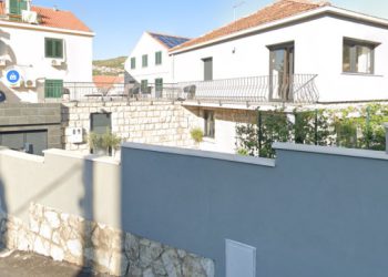 Iz Grada o bespravnom zidu nekretnine Bonačić Obradović: Naloženo joj je da ga makne i prije nego je postala kandidatkinja!