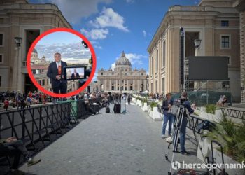 Iz Vatikana za Hercegovina.info: Kardinal Re vjeruje da ćemo papu dobiti večeras