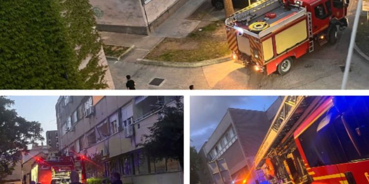 Izbio požar stana u Omišu, brojne vatrogasne snage dojurile