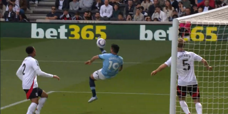 Izdvaja Fulham-Manchester City 0-2: Gundogan Golazo u prevrnutom!