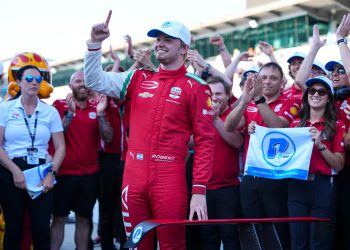 Izraelski rođeni, ruski osvajač Indy 500 polja Robert Shwartzman poziva na mir širom svijeta