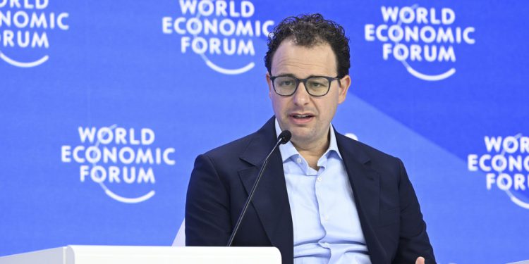Izvršni direktor AI izdaje Stark upozorenje – RT World News