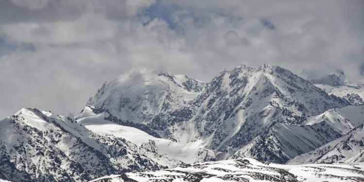 JAVNO PREDAVANJE "Sire je izgubio prste na nozi, Kale dobio upala pluća" – mislite da je dalmatinskoj ekpediciji na vrh Hindukuša 1975. bilo lako?