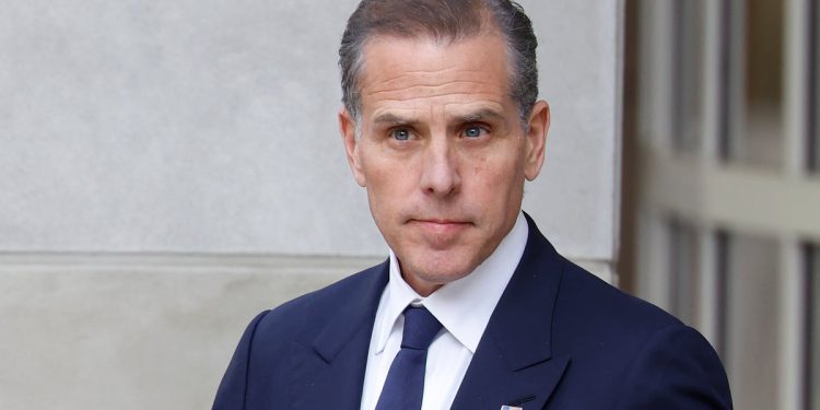 Jake Tapper suzao se u ‘neetikalni, mršav’ lovac koji se ponašao poput „šefa osoblja“ Biden Family -a, unatoč tome što je bio „sklon strašnim odlukama“