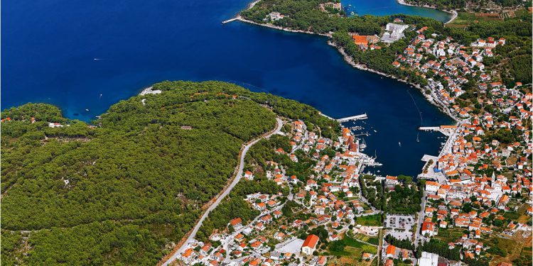 Jelsa Art Bijenale 2025 – Učiniti nevidljivo vidljivim