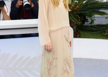 Jennifer Lawrence dijeli ‘izuzetno izolirajuće’ postporođajne borbe nakon rođenja svog prvog djeteta dok glumi majku koja se bori protiv psihoze u Cannes filmu Die, moja ljubav