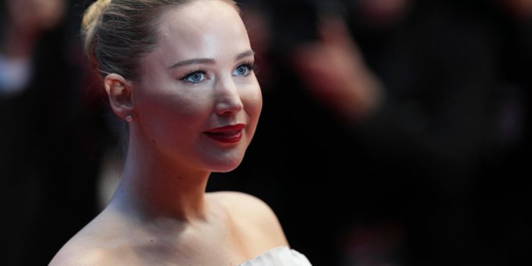 Jennifer Lawrence miješa Oscar razgovara u Cannesu za ‘Umri, ljubavi moja’