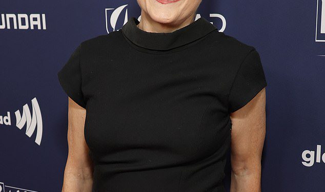Jill Sobule prolazi sa 66 dok sam poljubio tragični uzrok smrti djevojke pjevača