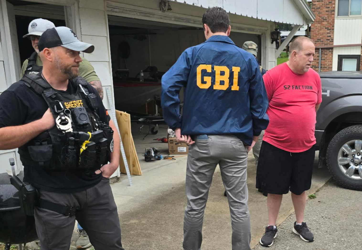 Jon Worrell (58) optužen je za ubojstvo u smrti svoje supruge Doris Worrell, koja je upucana i ubijena u njihovom poslu prije 19 godina