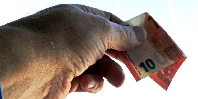 Još jedna članica Europske unije od 1. siječnja uvodi euro