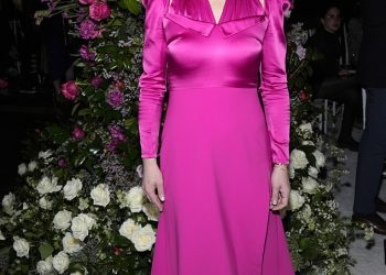 Julia Stiles otkriva svoju tajnu borbu s neurednim prehranom nakon što su je pritisci u industriji ostavili zabrinuti zbog debljanja