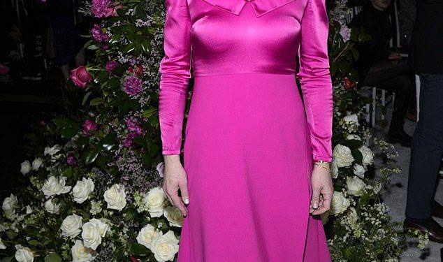 Julia Stiles otkriva svoju tajnu borbu s neurednim prehranom nakon što su je pritisci u industriji ostavili zabrinuti zbog debljanja