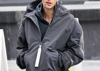 Justin Bieber otkriva ‘istinu’ o svom blagostanju i priznaje da ‘traži od Boga za pomoć’ u zabrinjavajućem postu