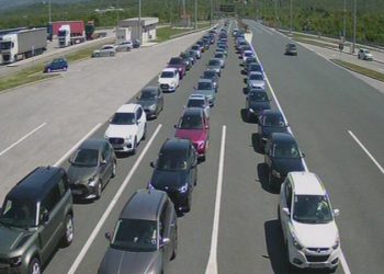 KRAJ VIKENDA Očekuju se velike gužve na granicama