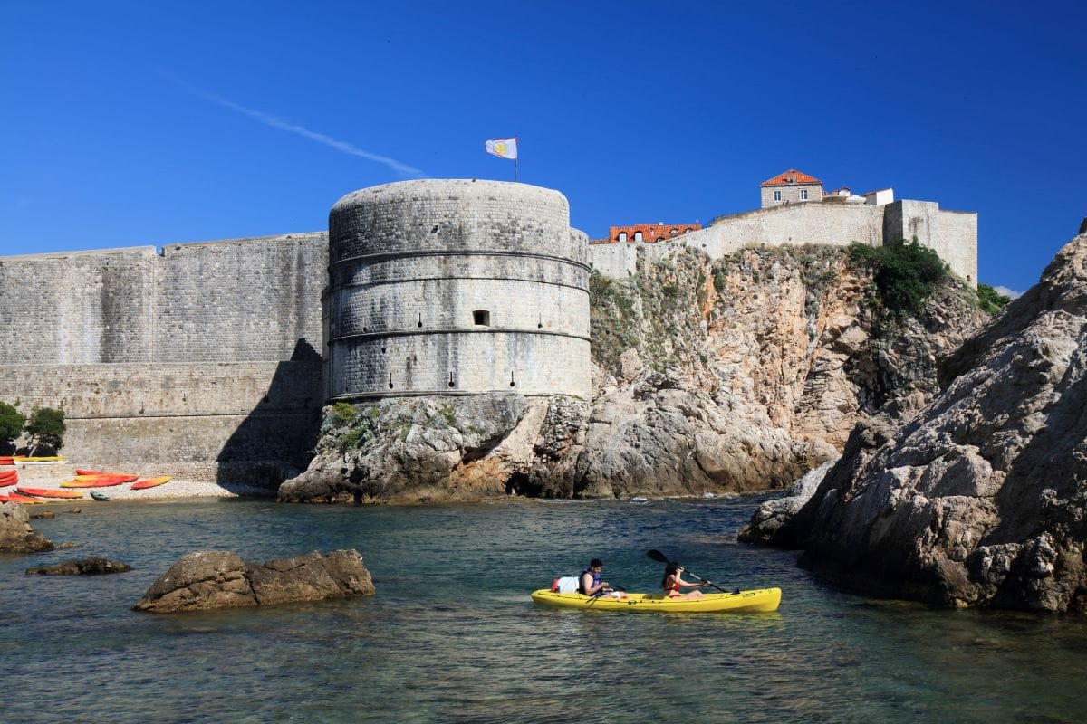 TKO BRINE O SIGURNOSTI Kajakarenje u Dubrovniku oduzelo život: "Kajak se prevrnuo, utopio se strani državljanin!"