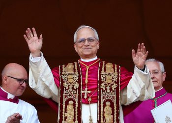 Kako čestitati, proslaviti papu Leo XIV na talijanskom