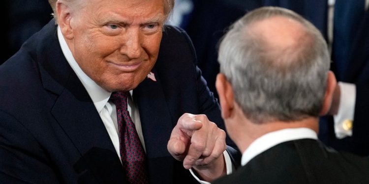 Kako je Trumpov slučaj državljanstva za rođenje na Vrhovnom sudu dvostrani napad usmjeren na uklanjanje prava i ograničavanje sudaca