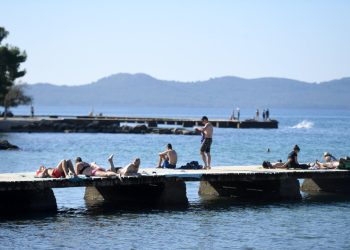 Kakvo nas vrijeme čeka danas? Pretežno sunčano, ali podno Velebita i jaka bura, poslijepodne sjeverozapadni, uz obalu i jugozapadni vjetar