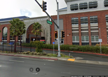 Kalifornijski srednjoškolski igrači bejzbola suspendirani zbog pozivanja azijskog protivnika ‘PF Chang’