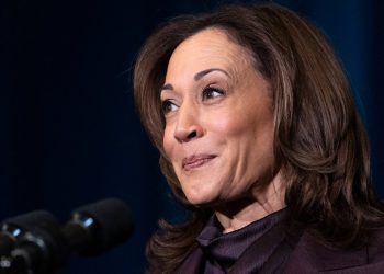 Kamala Harris naziva Trumpove tarife najveću ekonomsku krizu koju je stvorio čovjek u modernoj predsjedničkoj povijesti ‘