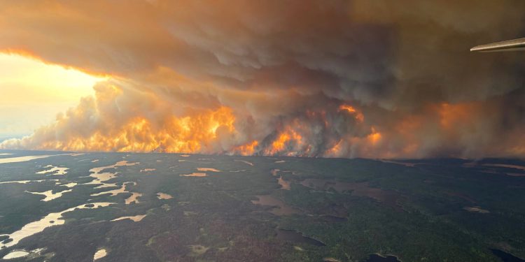 Kanade divljih požara: 17.000 prisiljenih na evakuaciju dok šumski požari bjesni preko Manitobe