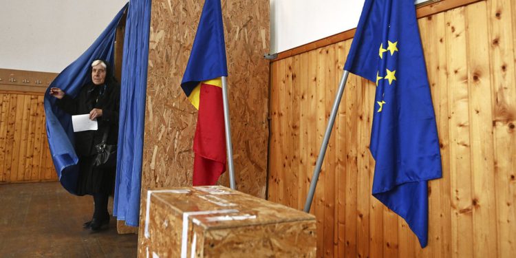 Kandidat za pro-EU vodi u rumunjskoj predsjedničkoj utrci-izlazne ankete-RT World News