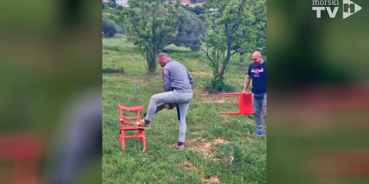 Kandidat za šibenskog dožupana motornom pilom pokazao što misli o “katrigama”