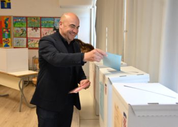 Kandidat za župana Blaž Pezo glasao u Mokošici