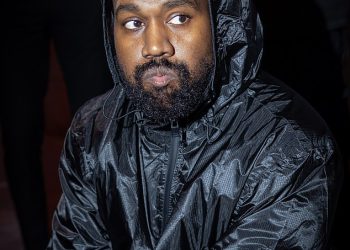 Kanye West izgorjeli crkveni predmet požara nakon virusa Kim Kardashian ‘prijevara’