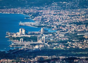 Kaštela uskoro ponovno u cvatu: Održava se 24. Kaštelanski praznik cvijeća „Miljenko i Dobrila u cvijeću”